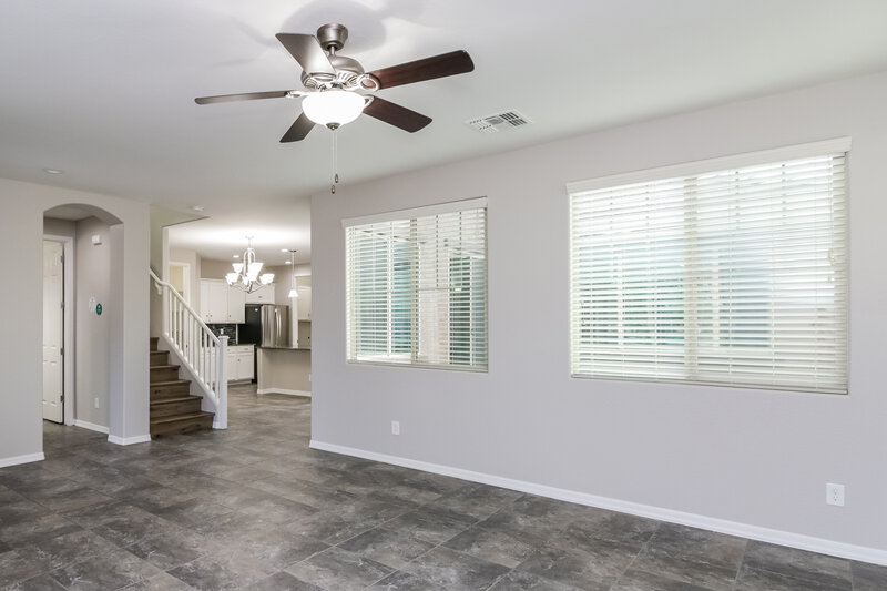 2,780/Mo, 1035 S Agnes Ln Gilbert, AZ 85296 Living Room View 2