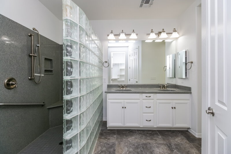 2,780/Mo, 1035 S Agnes Ln Gilbert, AZ 85296 Main Bathroom View