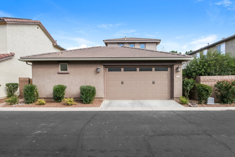 2,780/Mo, 1035 S Agnes Ln Gilbert, AZ 85296 Garage View