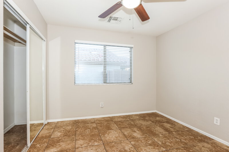 1,965/Mo, 1520 E La Salle St Phoenix, AZ 85040 Bedroom View 2
