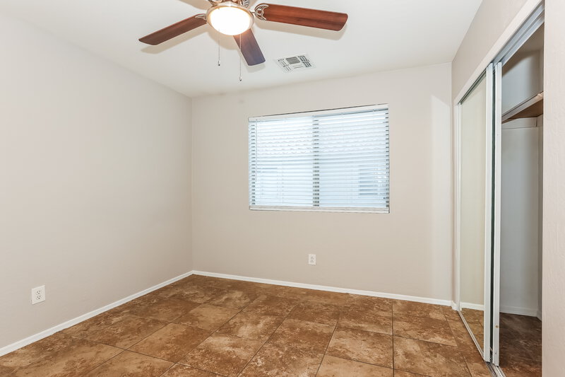 1,965/Mo, 1520 E La Salle St Phoenix, AZ 85040 Bedroom View 3