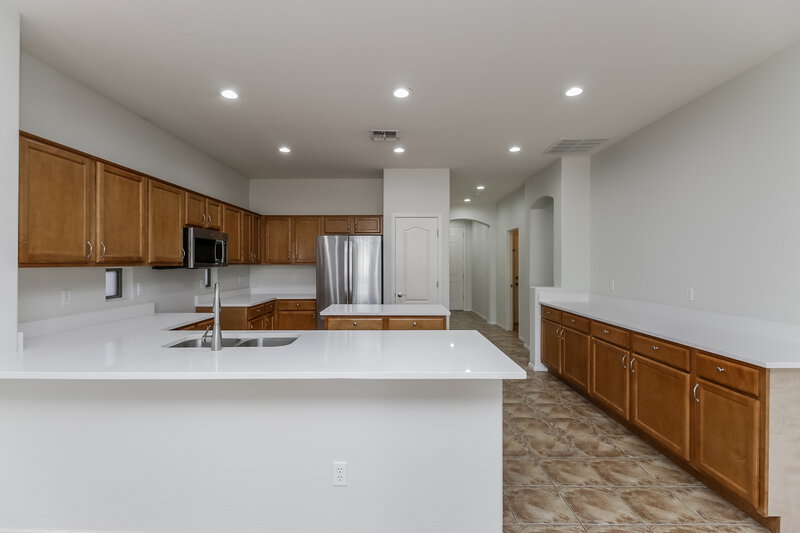 2,495/Mo, 3616 E Flower St Gilbert, AZ 85298 Kitchen View