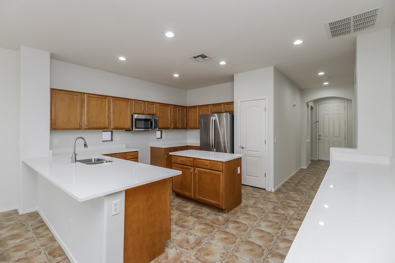 2,495/Mo, 3616 E Flower St Gilbert, AZ 85298 Kitchen View 2