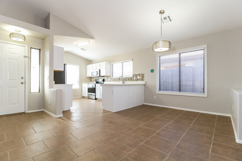 2,080/Mo, 11456 W Sheridan St Avondale, AZ 85392 Dining Room View