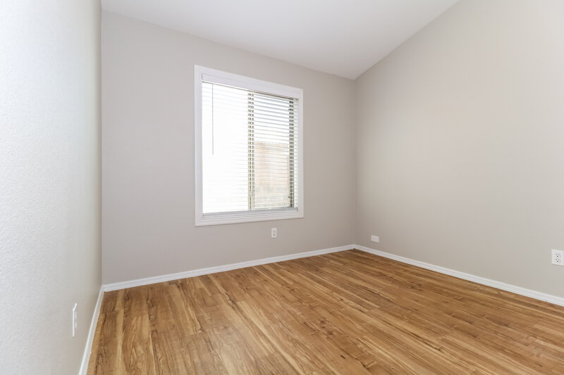 2,080/Mo, 11456 W Sheridan St Avondale, AZ 85392 Bedroom View 2