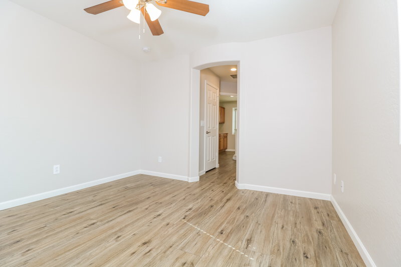 2,090/Mo, 14897 W Ashland Ave Goodyear, AZ 85395 Main Bedroom View 2