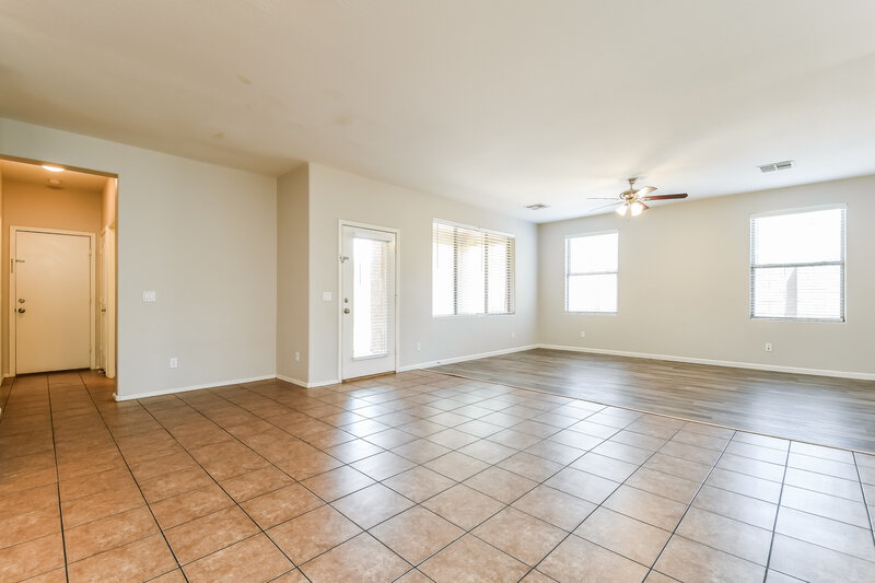 2,880/Mo, 1722 S Roanoke St Gilbert, AZ 85295 Family Room View