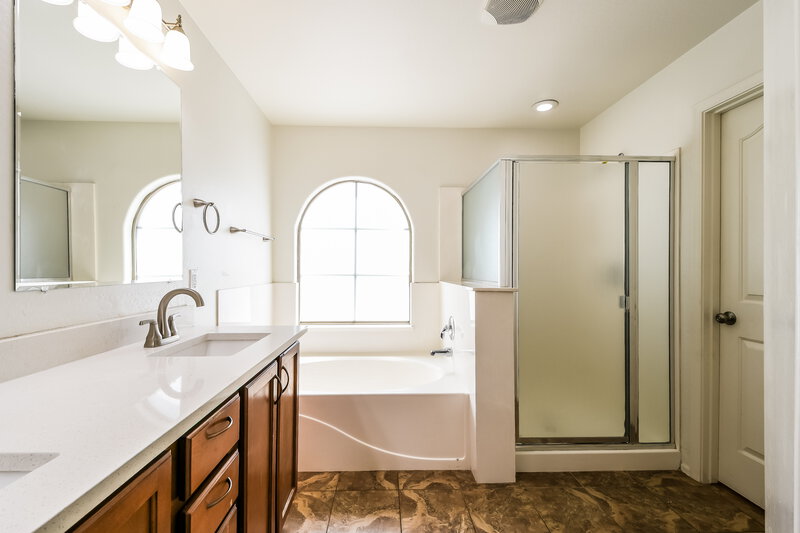 2,880/Mo, 1722 S Roanoke St Gilbert, AZ 85295 Main Bathroom View