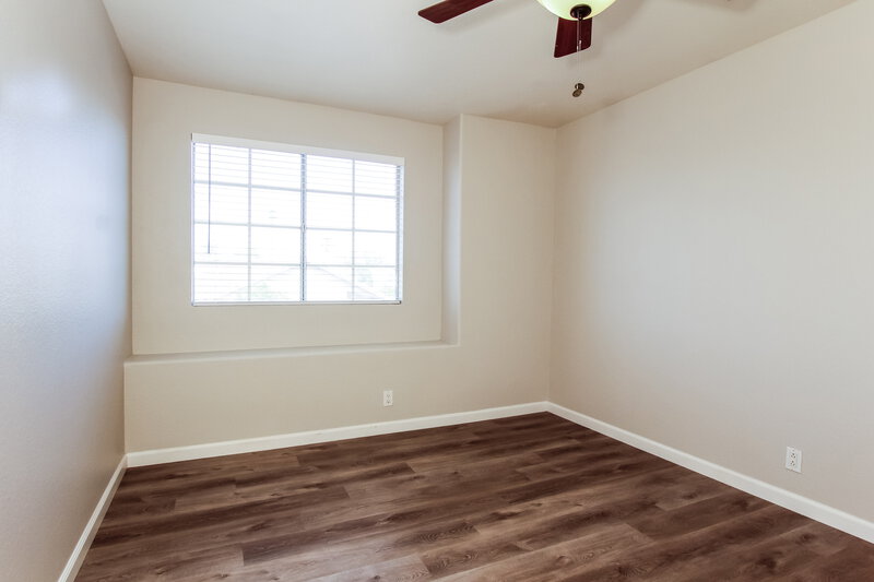 2,025/Mo, 19820 N 77th Dr Glendale, AZ 85308 Bedroom View