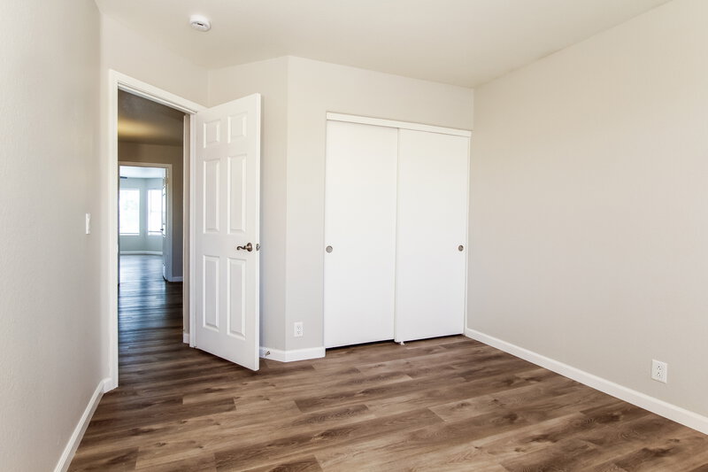 2,025/Mo, 19820 N 77th Dr Glendale, AZ 85308 Bedroom View 3