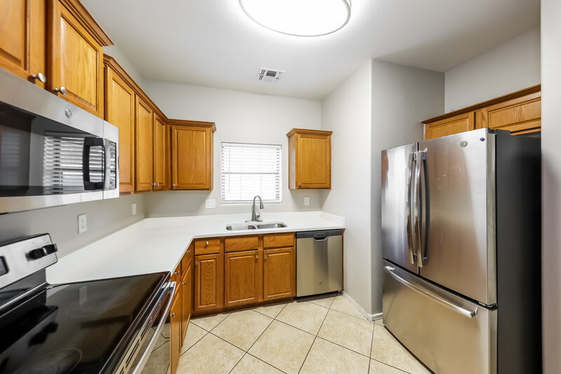 1,880/Mo, 17754 W Langer Ln Surprise, AZ 85388 Kitchen View