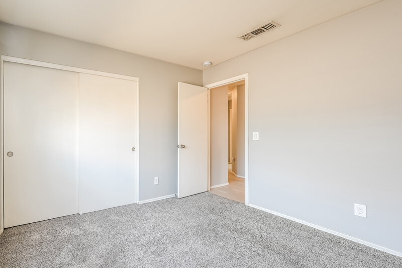 2,190/Mo, 9186 W Michelle Dr Peoria, AZ 85382 Bedroom View
