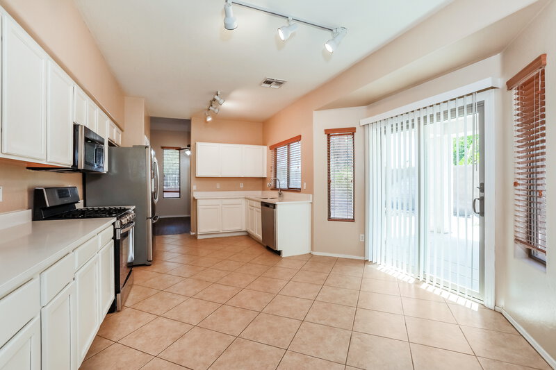 2,305/Mo, 21299 E Lords Way Queen Creek, AZ 85142 Breakfast Nook View