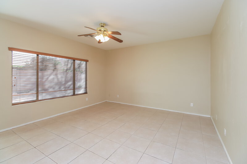 2,365/Mo, 21299 E Lords Way Queen Creek, AZ 85142 Living Room View 2