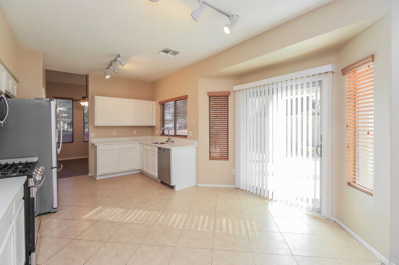 2,365/Mo, 21299 E Lords Way Queen Creek, AZ 85142 Kitchen View