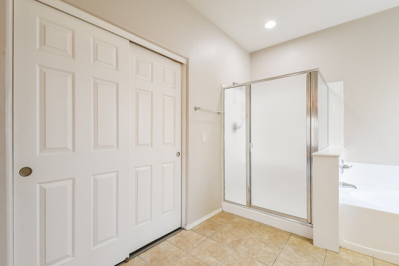 2,855/Mo, 3441 E Baranca Ct Gilbert, AZ 85297 Main Bathroom View
