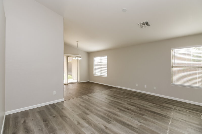 2,085/Mo, 3769 S Loback Ln Gilbert, AZ 85297 Living Room View 3