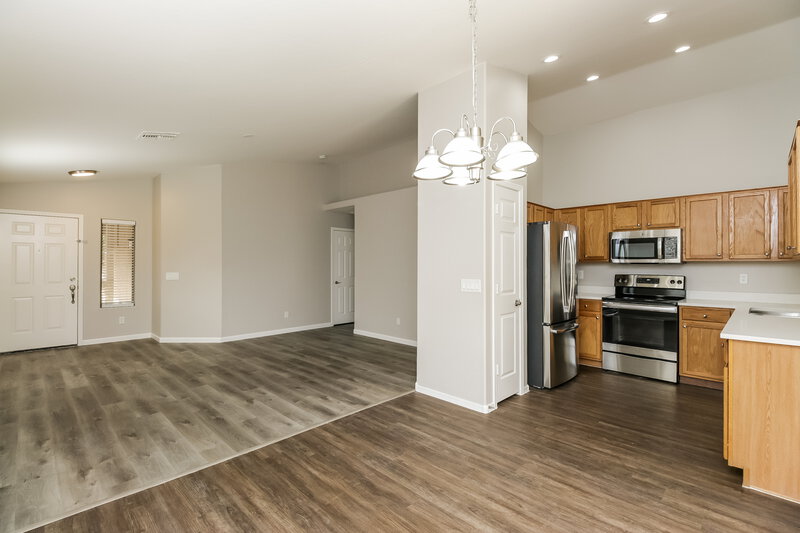 2,085/Mo, 3769 S Loback Ln Gilbert, AZ 85297 Dining Room View 2