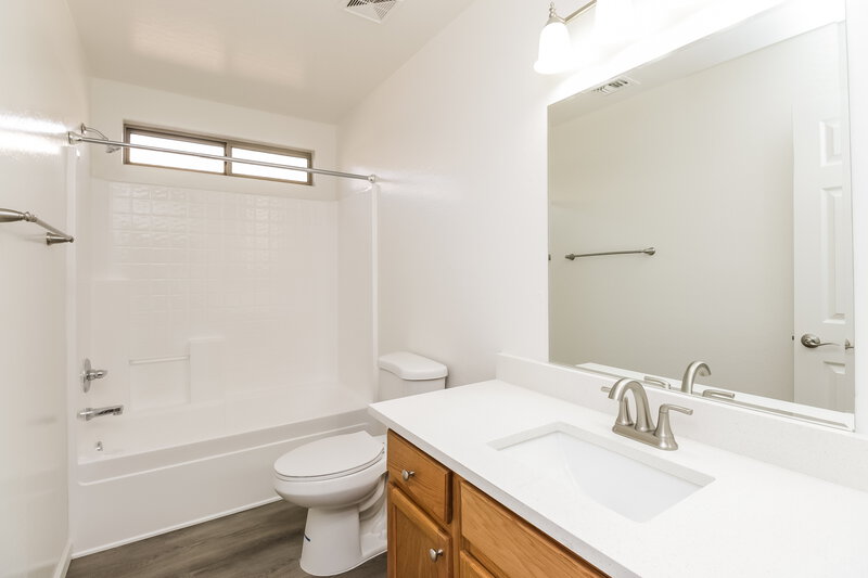2,085/Mo, 3769 S Loback Ln Gilbert, AZ 85297 Bathroom View
