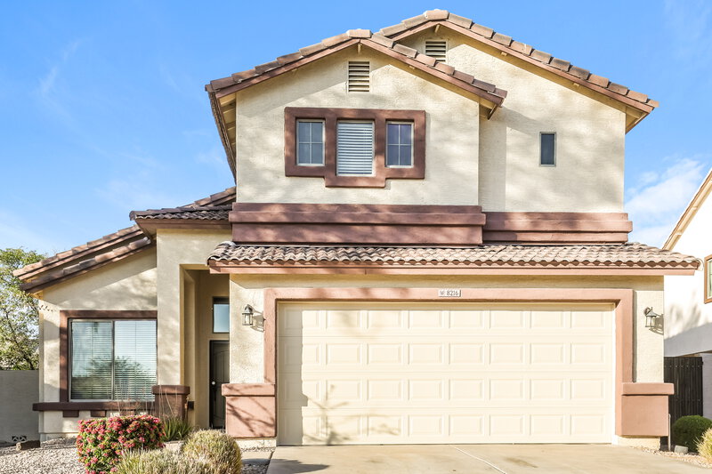 2,360/Mo, 8216 W Globe Ave Phoenix, AZ 85043 External View