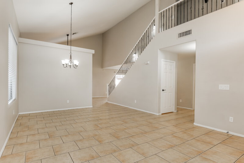 2,360/Mo, 8216 W Globe Ave Phoenix, AZ 85043 Living Room View