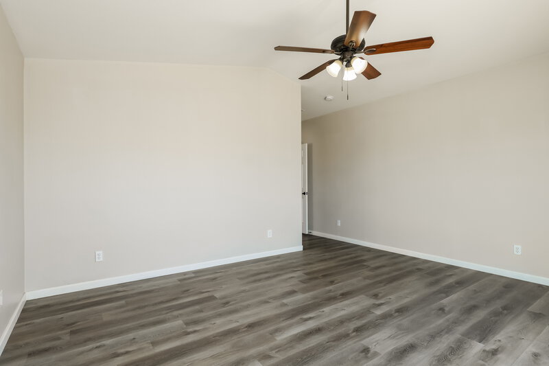 2,235/Mo, 8216 W Globe Ave Phoenix, AZ 85043 Main Bedroom View 2