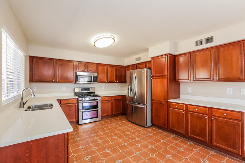 2,400/Mo, 5370 W Pecan Rd Laveen, AZ 85339 Kitchen View