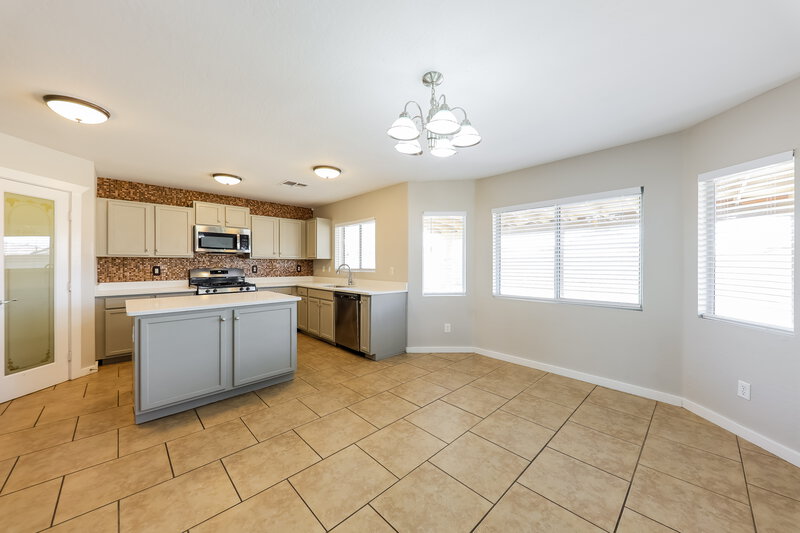 2,095/Mo, 12605 W Corrine Dr El Mirage, AZ 85335 Dining Room View