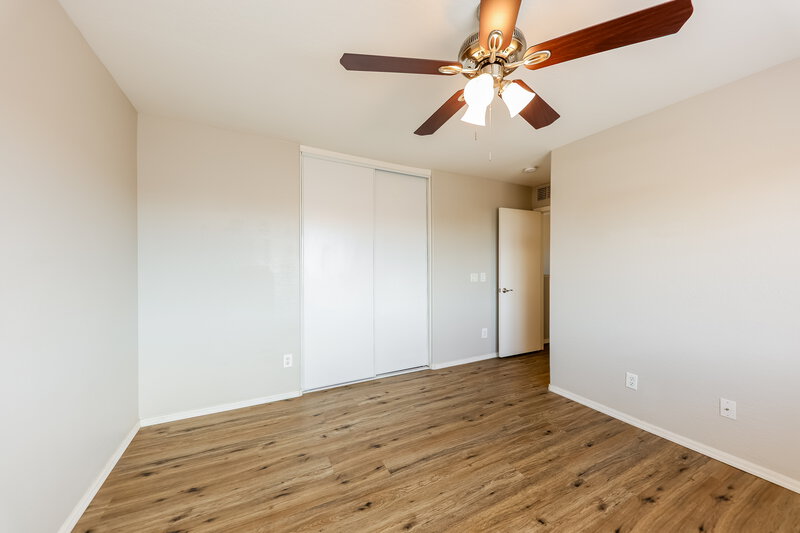 2,095/Mo, 12605 W Corrine Dr El Mirage, AZ 85335 Main Bedroom View