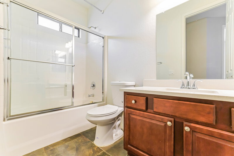 2,215/Mo, 2172 E Pima Ave Apache Junction, AZ 85119 Bathroom View