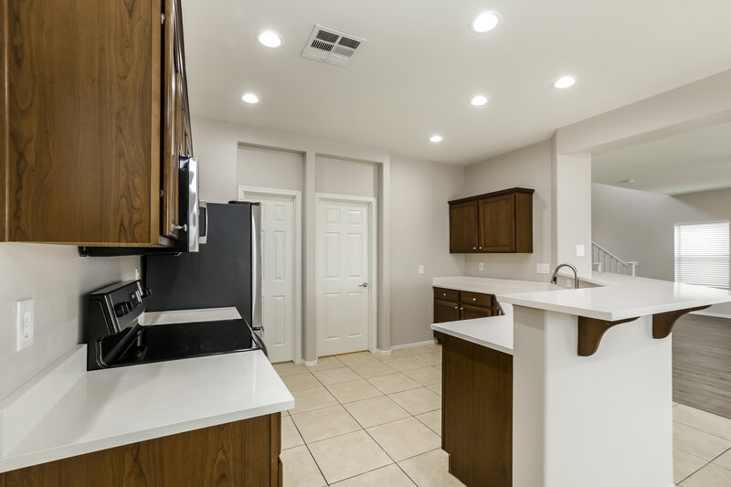 2,225/Mo, 10029 W Bloch Rd Tolleson, AZ 85353 Kitchen View