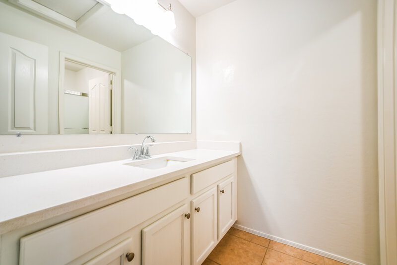 2,855/Mo, 1465 E Mia Ln Gilbert, AZ 85298 Bathroom View 2