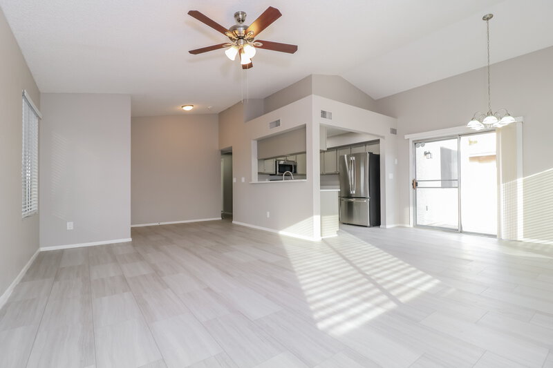 1,925/Mo, 17909 N 88th Dr Peoria, AZ 85382 Living Room View