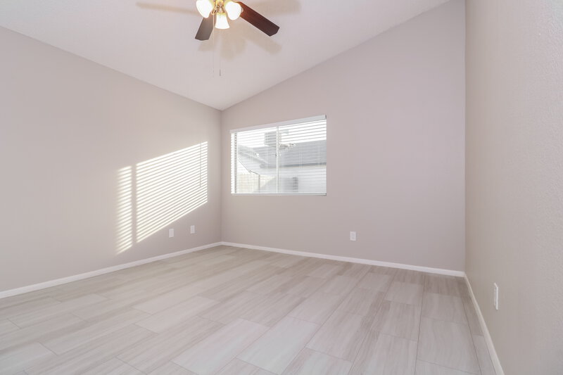 1,925/Mo, 17909 N 88th Dr Peoria, AZ 85382 Main Bedroom View 2