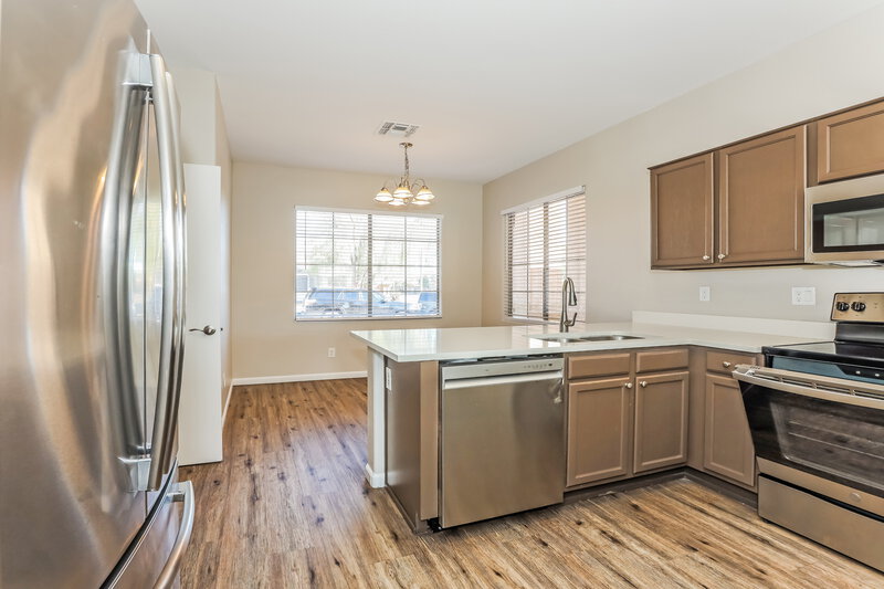 1,720/Mo, 12901 W Ash St El Mirage, AZ 85335 Kitchen View