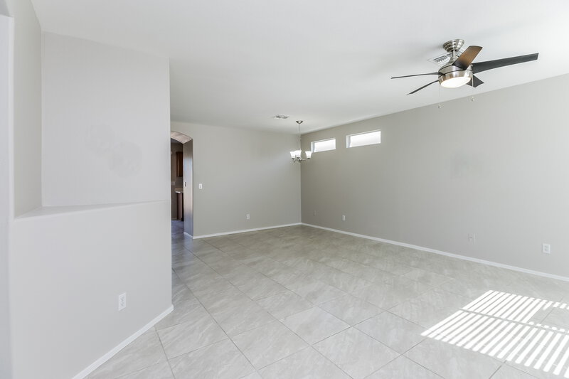 1,835/Mo, 1122 E Christopher St San Tan Valley, AZ 85140 Living Room View 2