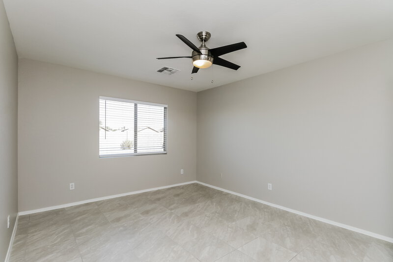 1,835/Mo, 1122 E Christopher St San Tan Valley, AZ 85140 Main Bedroom View