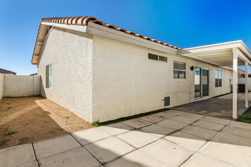 2,320/Mo, 818 E Audrey Ln Phoenix, AZ 85022 Rear View