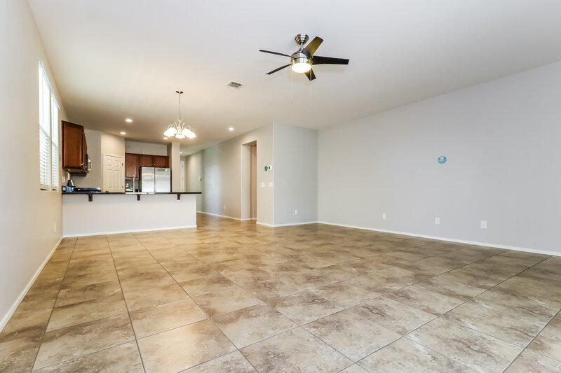 1,980/Mo, 13218 W Rowel Rd Peoria, AZ 85383 Living Room View
