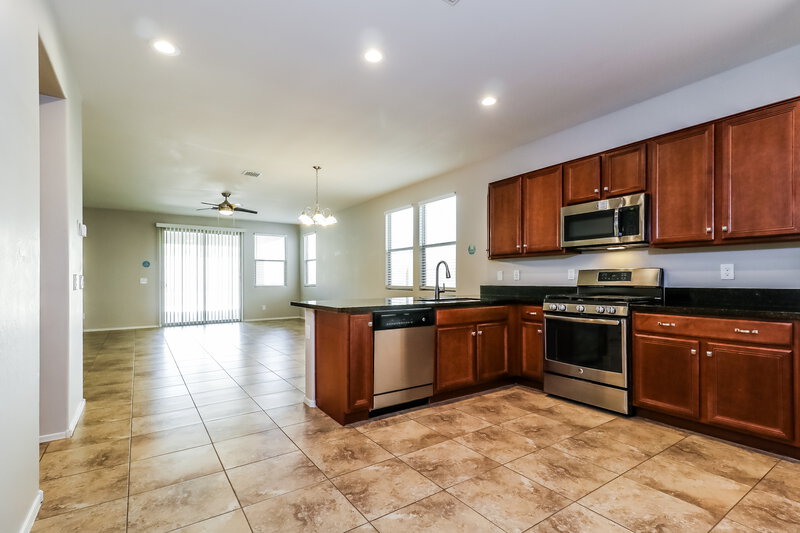 1,980/Mo, 13218 W Rowel Rd Peoria, AZ 85383 Kitchen View 2