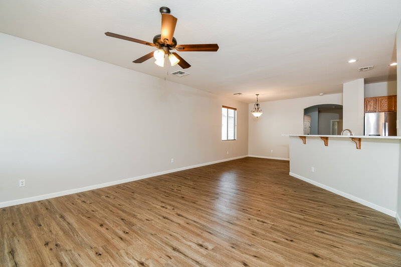 1,835/Mo, 1062 E Nickleback St San Tan Valley, AZ 85143 Living Room View 2