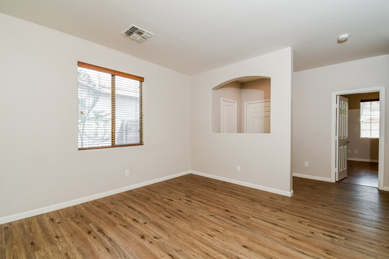 1,835/Mo, 1062 E Nickleback St San Tan Valley, AZ 85143 Dining Room View