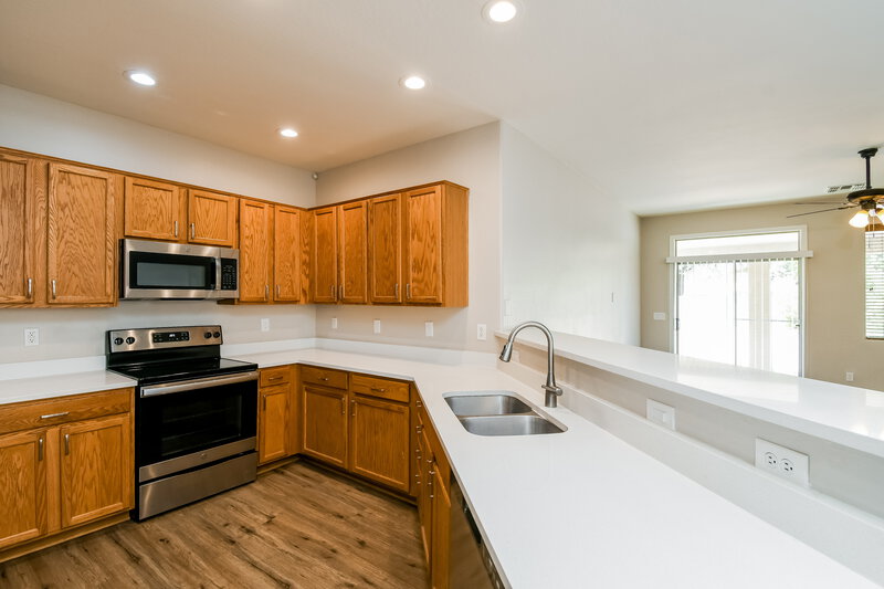 1,835/Mo, 1062 E Nickleback St San Tan Valley, AZ 85143 Kitchen View