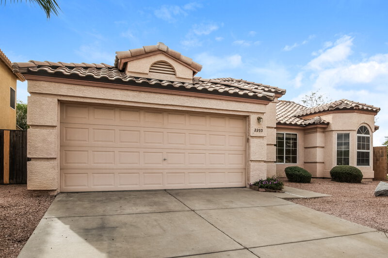 2,080/Mo, 2203 E Edna Ave Phoenix, AZ 85022 Front View