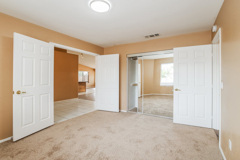 2,080/Mo, 2203 E Edna Ave Phoenix, AZ 85022 Bedroom View