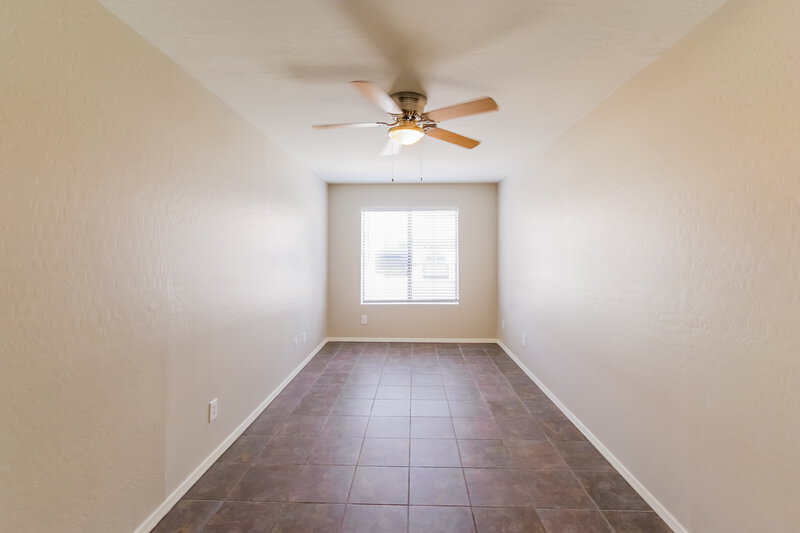 2,455/Mo, 6115 W Park View Ln Glendale, AZ 85310 Bonus Room View