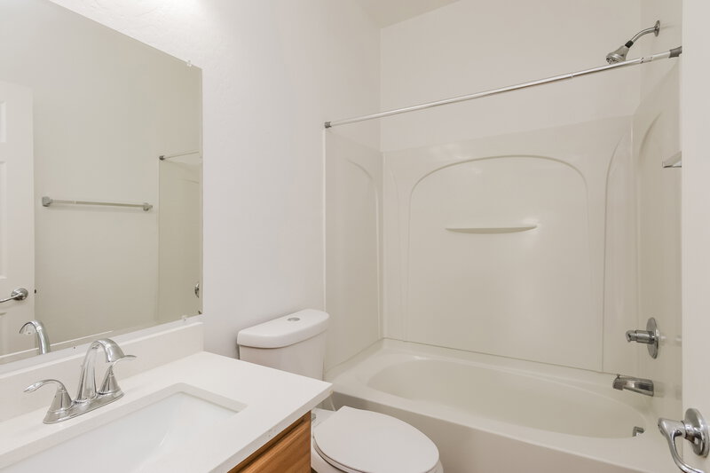 2,475/Mo, 4743 E Olney Ave Gilbert, AZ 85234 Bathroom View 2