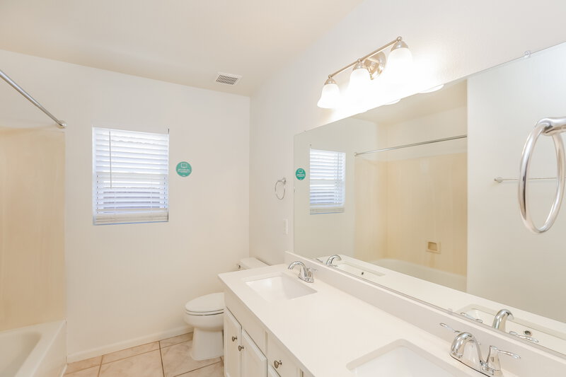 2,215/Mo, 8817 W Melinda Ln Peoria, AZ 85382 Bathroom View