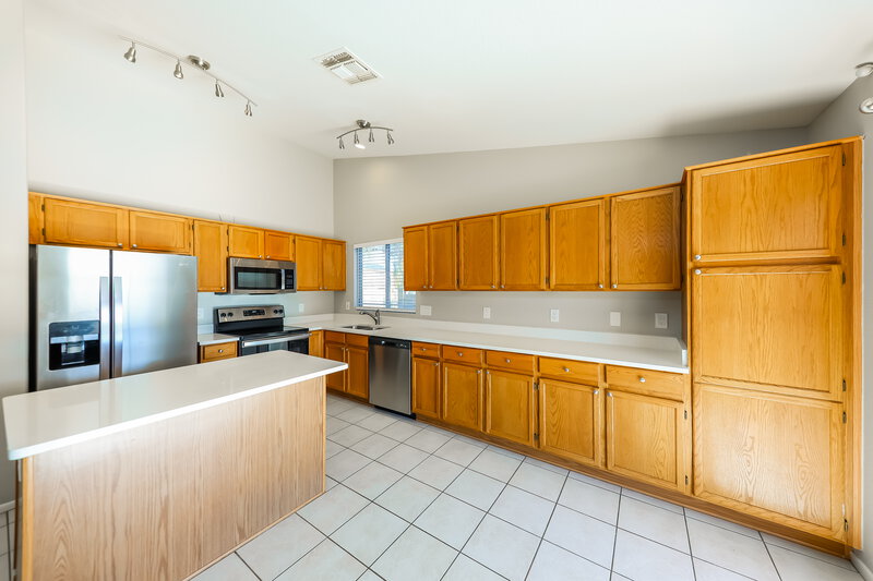 1,945/Mo, 8711 W Marconi Ave Peoria, AZ 85382 Kitchen View