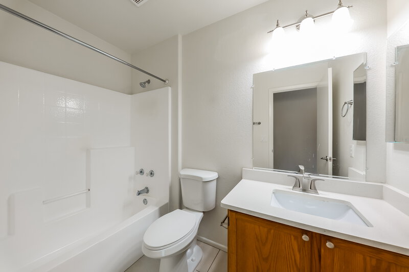 1,945/Mo, 8711 W Marconi Ave Peoria, AZ 85382 Bathroom View